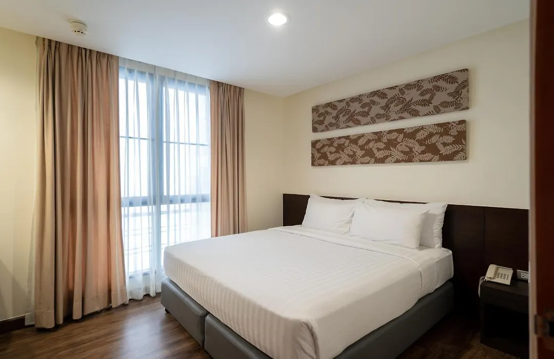 Amanta Hotel & Residence Ratchada-1